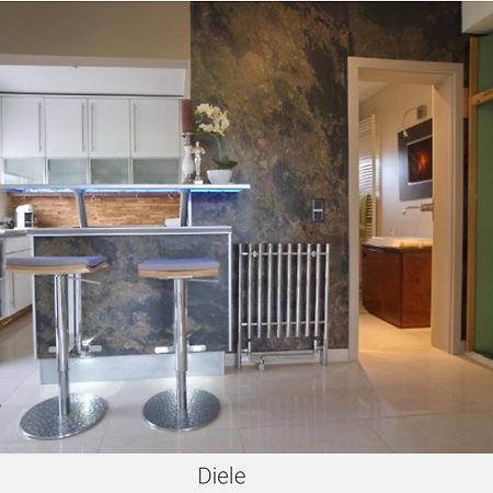 Beste Lage In Bochum Sehr Hochwertige, Individuelle Wohnung Als Hotelalternative Mit Suedterrasse, Pkw-Stellplatz, Wallbox U.V.M. Екстериор снимка