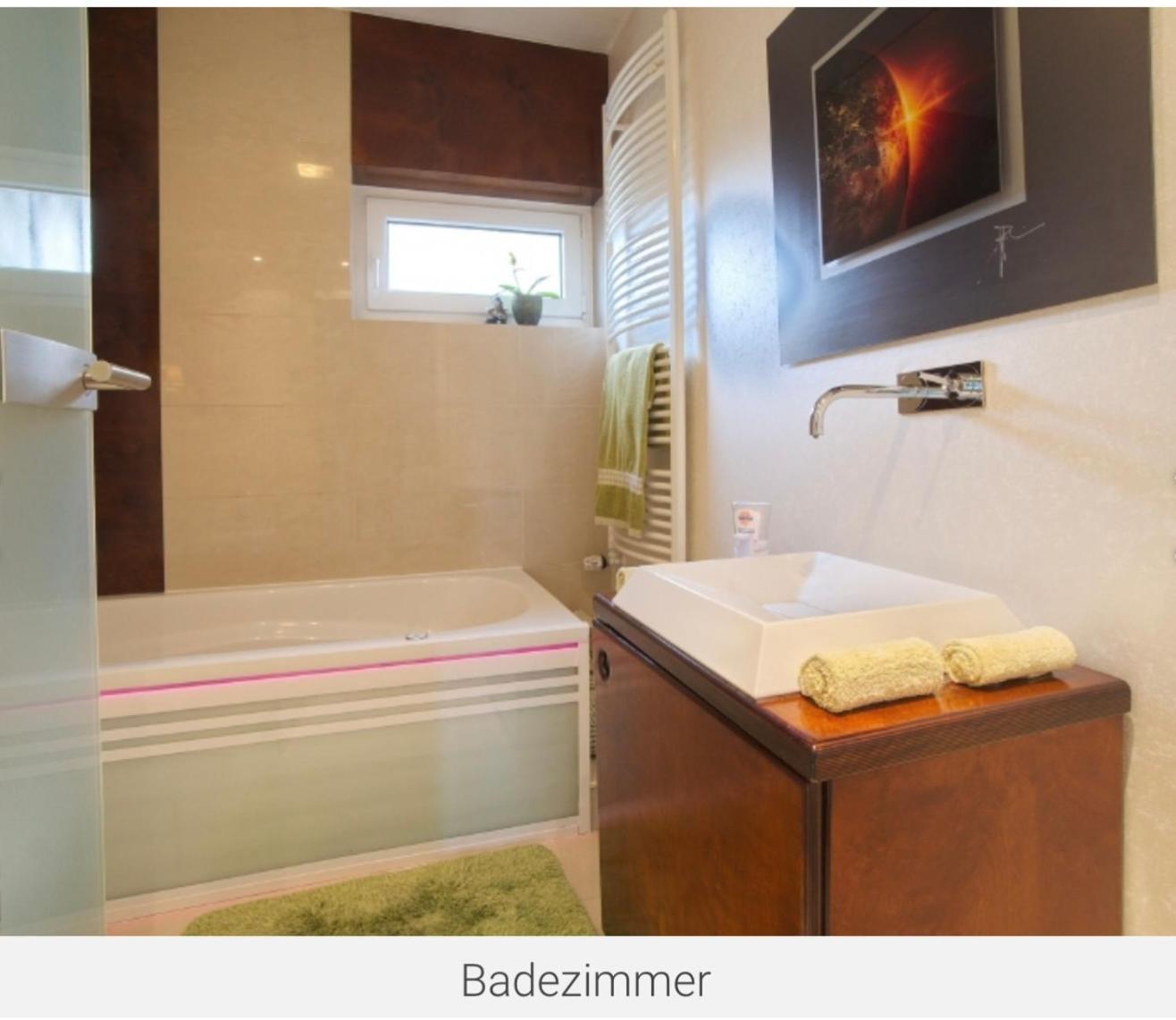 Beste Lage In Bochum Sehr Hochwertige, Individuelle Wohnung Als Hotelalternative Mit Suedterrasse, Pkw-Stellplatz, Wallbox U.V.M. Екстериор снимка
